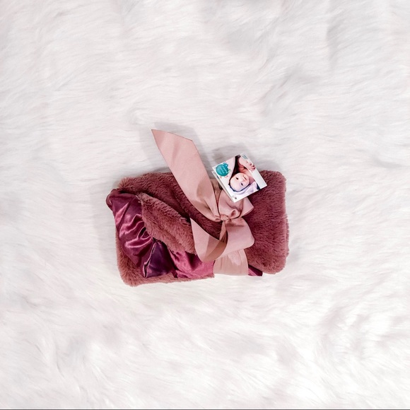 Mauve/ purpley pink Baby blanket - Picture 1 of 1